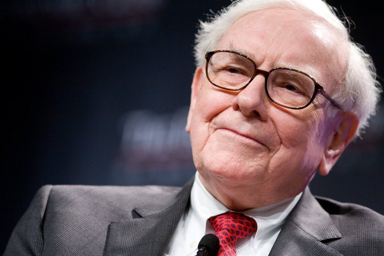 Trong khi mọi người hoang mang cách làm giàu, Warren Buffett lý giải cách làm giàu của mình chỉ "gói gọn" bằng một từ